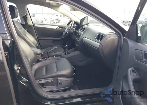 2013 Volkswagen Jetta Se z USA, uszkodzony, nr VIN 3VWBP7AJ0DM256692